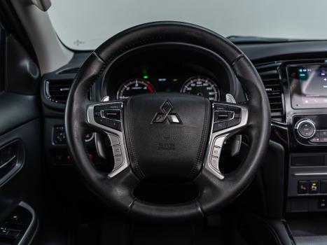 MITSUBISHI L 200 Triton 2.4 16V SPORT HPE-S 4X4 CABINE DUPLA TURBO DIESEL AUTOM�TICO, Foto 13