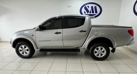 MITSUBISHI L 200 Triton 2.4 16V FLEX HLS CABINE DUPLA, Foto 2