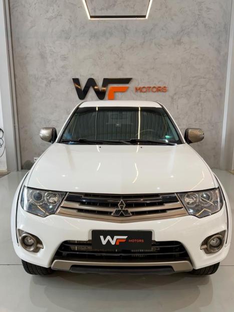 MITSUBISHI L 200 Triton 3.2 16V HPE 4X4 CABINE DUPLA TURBO DIESEL INTERCOOLER AUTOM�TICO, Foto 2