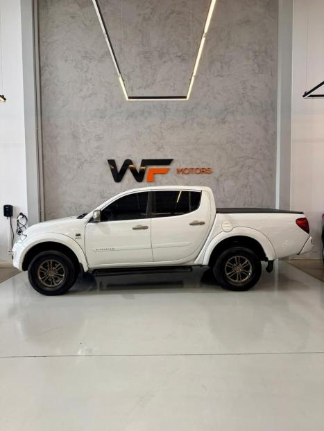 MITSUBISHI L 200 Triton 3.2 16V HPE 4X4 CABINE DUPLA TURBO DIESEL INTERCOOLER AUTOM�TICO, Foto 4