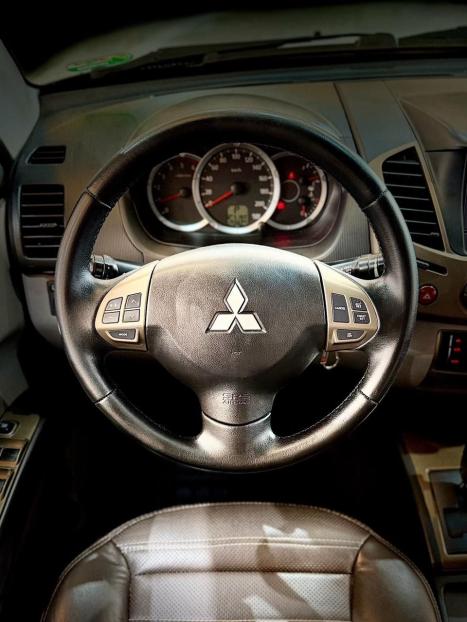 MITSUBISHI L 200 Triton 3.2 16V HPE 4X4 CABINE DUPLA TURBO DIESEL INTERCOOLER AUTOM�TICO, Foto 7