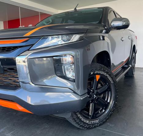 MITSUBISHI L 200 Triton 2.4 16V SPORT HPE 4X4 CABINE DUPLA TURBO DIESEL AUTOM�TICO, Foto 7