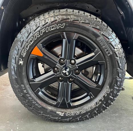 MITSUBISHI L 200 Triton 2.4 16V SPORT HPE 4X4 CABINE DUPLA TURBO DIESEL AUTOM�TICO, Foto 11