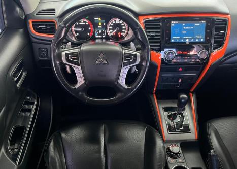 MITSUBISHI L 200 Triton 2.4 16V SPORT HPE 4X4 CABINE DUPLA TURBO DIESEL AUTOM�TICO, Foto 13