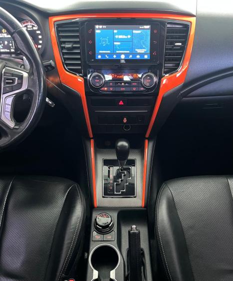 MITSUBISHI L 200 Triton 2.4 16V SPORT HPE 4X4 CABINE DUPLA TURBO DIESEL AUTOM�TICO, Foto 14