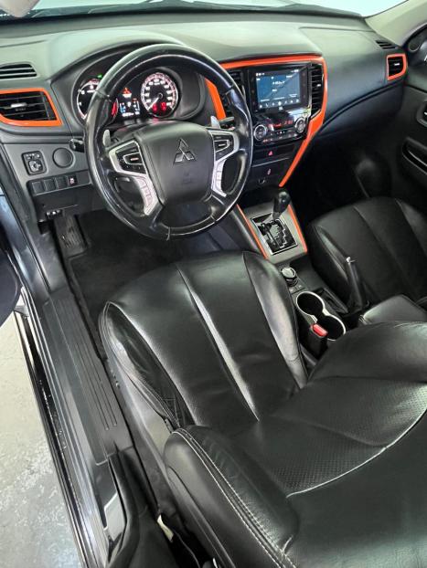 MITSUBISHI L 200 Triton 2.4 16V SPORT HPE 4X4 CABINE DUPLA TURBO DIESEL AUTOM�TICO, Foto 16
