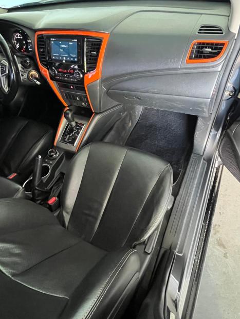 MITSUBISHI L 200 Triton 2.4 16V SPORT HPE 4X4 CABINE DUPLA TURBO DIESEL AUTOM�TICO, Foto 18