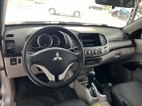MITSUBISHI L 200 Triton 3.2 16V HPE 4X4 CABINE DUPLA TURBO DIESEL INTERCOOLER AUTOM�TICO, Foto 8