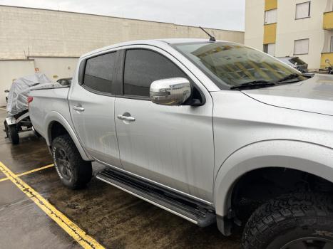 MITSUBISHI L 200 Triton 2.4 16V SPORT HPE TOP 4X4 CABINE DUPLA TURBO DIESEL AUTOM�TICO, Foto 4