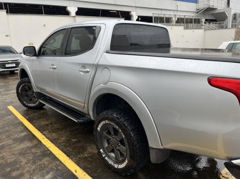 MITSUBISHI L 200 Triton 2.4 16V SPORT HPE TOP 4X4 CABINE DUPLA TURBO DIESEL AUTOM�TICO, Foto 5