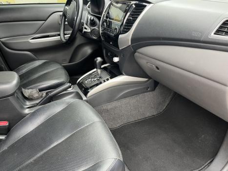 MITSUBISHI L 200 Triton 2.4 16V SPORT HPE TOP 4X4 CABINE DUPLA TURBO DIESEL AUTOM�TICO, Foto 8