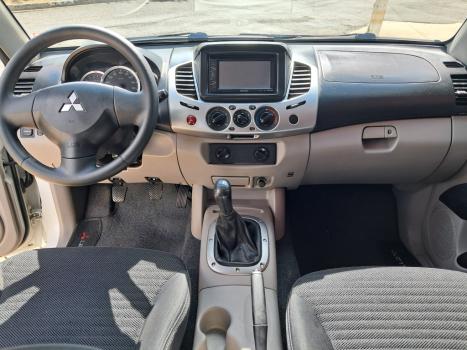 MITSUBISHI L 200 Triton 2.4 16V FLEX HLS CABINE DUPLA, Foto 3