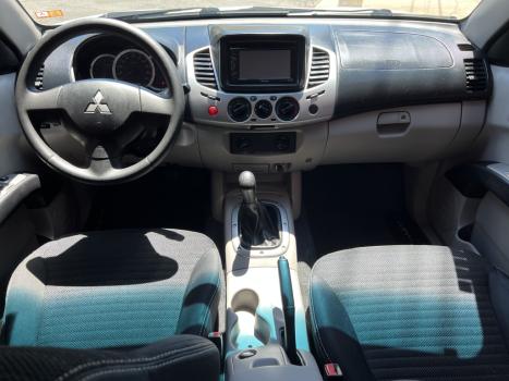 MITSUBISHI L 200 Triton 2.4 16V FLEX HLS CABINE DUPLA, Foto 10