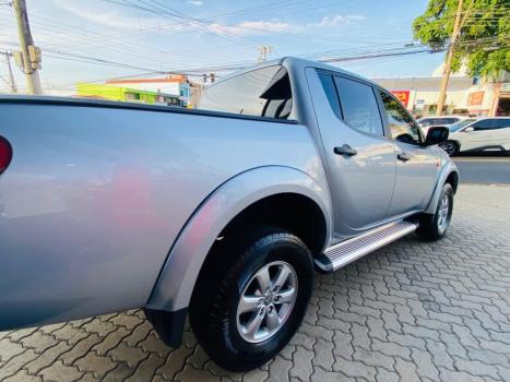 MITSUBISHI L 200 Triton 2.4 16V FLEX HLS CABINE DUPLA, Foto 7