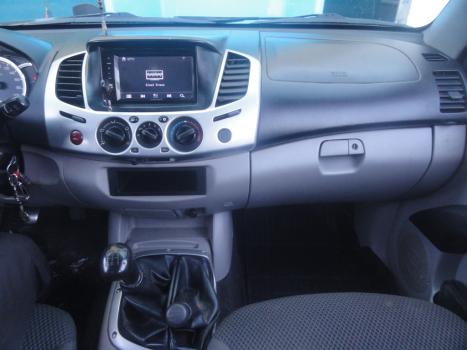MITSUBISHI L 200 Triton 3.2 16V GLX 4X4 CABINE DUPLA TURBO DIESEL INTERCOOLER, Foto 13