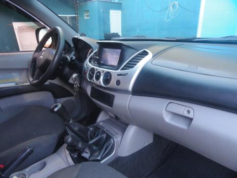 MITSUBISHI L 200 Triton 3.2 16V GLX 4X4 CABINE DUPLA TURBO DIESEL INTERCOOLER, Foto 19