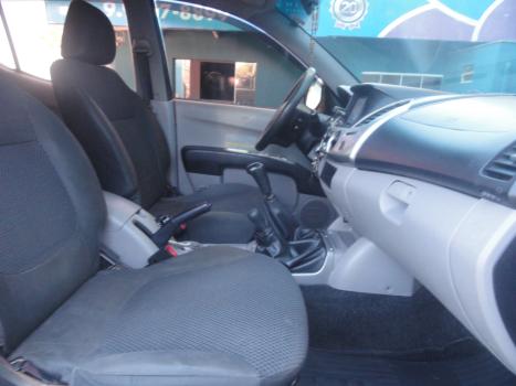 MITSUBISHI L 200 Triton 3.2 16V GLX 4X4 CABINE DUPLA TURBO DIESEL INTERCOOLER, Foto 21