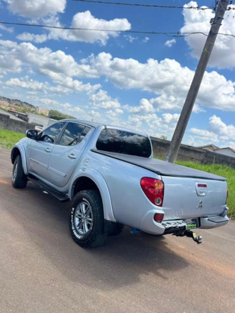 MITSUBISHI L 200 Triton 3.2 16V HPE 4X4 CABINE DUPLA TURBO DIESEL INTERCOOLER AUTOM�TICO, Foto 4