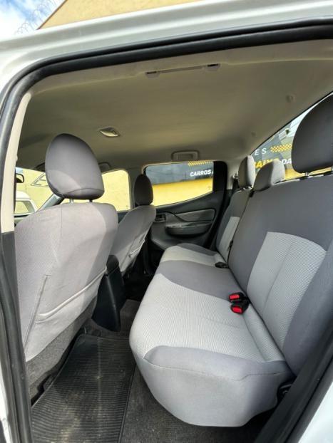 MITSUBISHI L 200 Triton 2.4 16V SPORT GL CABINE DUPLA TURBO DIESEL, Foto 6