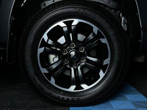 MITSUBISHI L 200 Triton 2.4 16V SPORT HPE 4X4 CABINE DUPLA TURBO DIESEL AUTOM�TICO, Foto 5