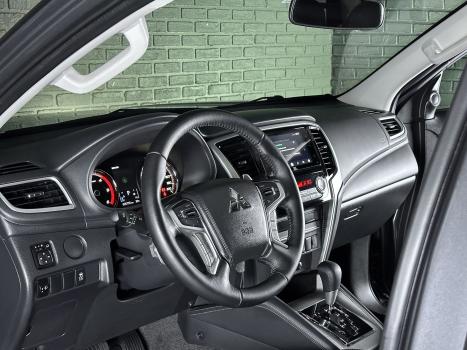 MITSUBISHI L 200 Triton 2.4 16V SPORT HPE 4X4 CABINE DUPLA TURBO DIESEL AUTOM�TICO, Foto 9