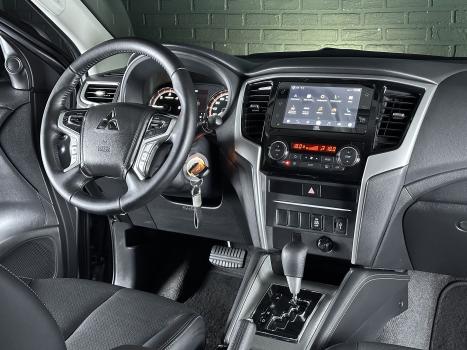 MITSUBISHI L 200 Triton 2.4 16V SPORT HPE 4X4 CABINE DUPLA TURBO DIESEL AUTOM�TICO, Foto 10