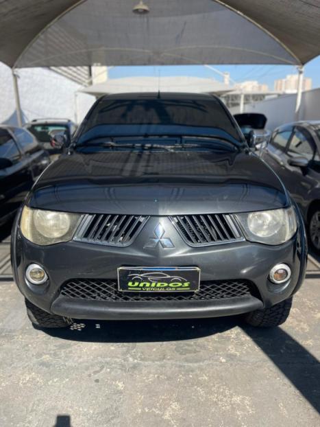 MITSUBISHI L 200 Triton 3.5 V6 HPE 4X4 FLEX CABINE DUPLA AUTOM�TICO, Foto 2