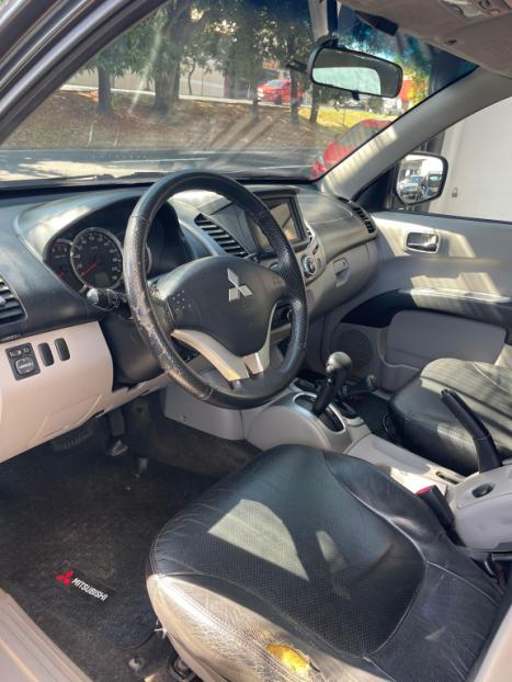 MITSUBISHI L 200 Triton 3.5 V6 HPE 4X4 FLEX CABINE DUPLA AUTOM�TICO, Foto 8