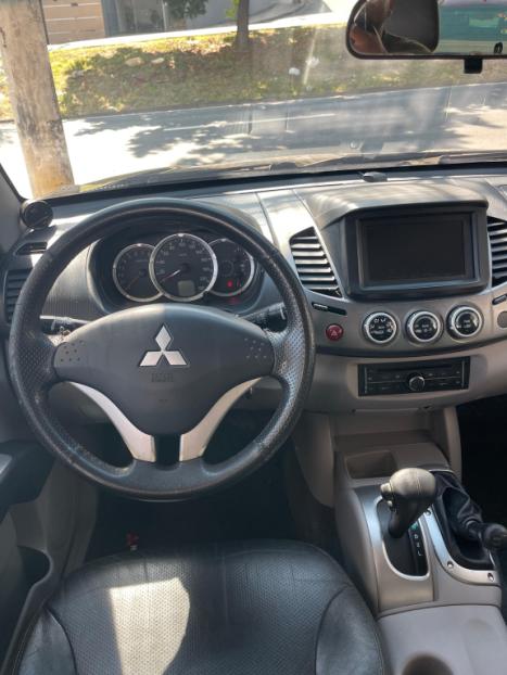 MITSUBISHI L 200 Triton 3.5 V6 HPE 4X4 FLEX CABINE DUPLA AUTOM�TICO, Foto 9