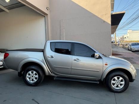 MITSUBISHI L 200 Triton 3.2 16V HPE 4X4 CABINE DUPLA TURBO DIESEL INTERCOOLER AUTOM�TICO, Foto 4