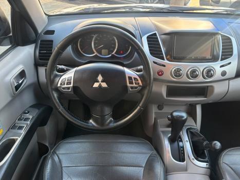 MITSUBISHI L 200 Triton 3.2 16V HPE 4X4 CABINE DUPLA TURBO DIESEL INTERCOOLER AUTOM�TICO, Foto 15