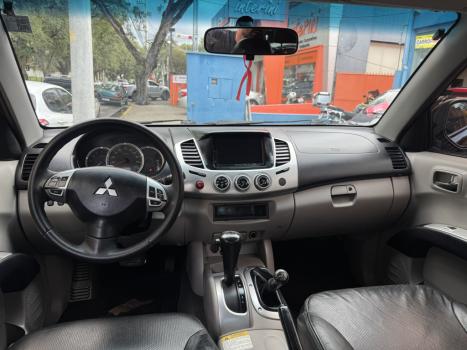 MITSUBISHI L 200 Triton 3.2 16V HPE 4X4 CABINE DUPLA TURBO DIESEL INTERCOOLER AUTOM�TICO, Foto 4