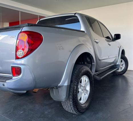 MITSUBISHI L 200 Triton 3.5 V6 HPE 4X4 FLEX CABINE DUPLA AUTOM�TICO, Foto 9