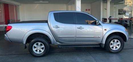 MITSUBISHI L 200 Triton 3.5 V6 HPE 4X4 FLEX CABINE DUPLA AUTOM�TICO, Foto 10