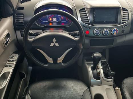 MITSUBISHI L 200 Triton 3.5 V6 HPE 4X4 FLEX CABINE DUPLA AUTOM�TICO, Foto 15