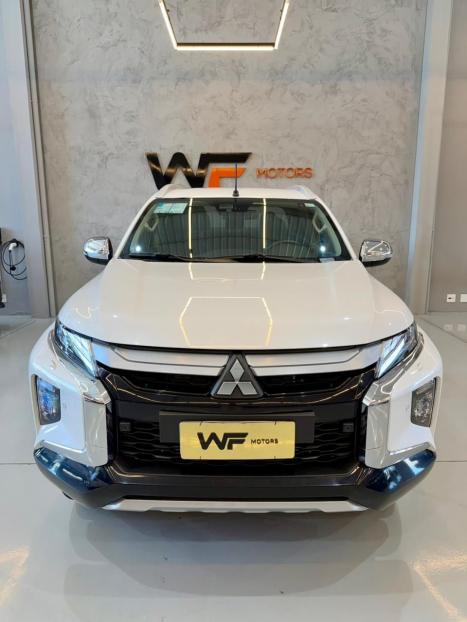 MITSUBISHI L 200 Triton 2.4 16V SPORT HPE-S 4X4 CABINE DUPLA TURBO DIESEL AUTOM�TICO, Foto 2