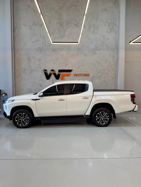 MITSUBISHI L 200 Triton 2.4 16V SPORT HPE-S 4X4 CABINE DUPLA TURBO DIESEL AUTOM�TICO, Foto 4