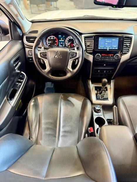 MITSUBISHI L 200 Triton 2.4 16V SPORT HPE-S 4X4 CABINE DUPLA TURBO DIESEL AUTOM�TICO, Foto 8