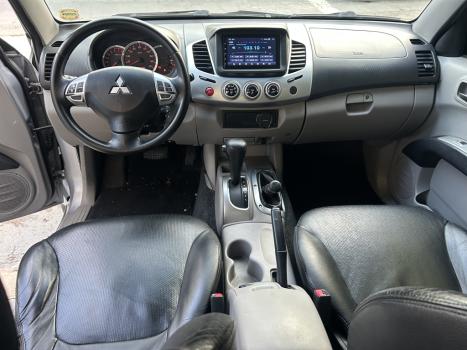 MITSUBISHI L 200 Triton 3.5 V6 HPE 4X4 FLEX CABINE DUPLA AUTOM�TICO, Foto 9