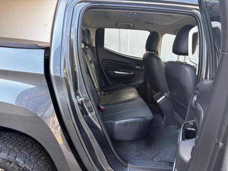 MITSUBISHI L 200 Triton 2.4 16V SPORT HPE 4X4 CABINE DUPLA TURBO DIESEL AUTOMÁTICO, Foto 13