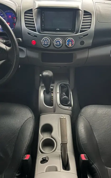 MITSUBISHI L 200 Triton 3.5 V6 HPE 4X4 FLEX CABINE DUPLA AUTOMÁTICO, Foto 16