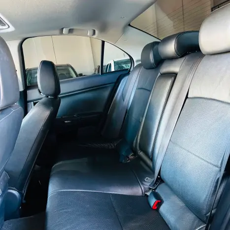 MITSUBISHI Lancer 2.0 16V 4P GT, Foto 11