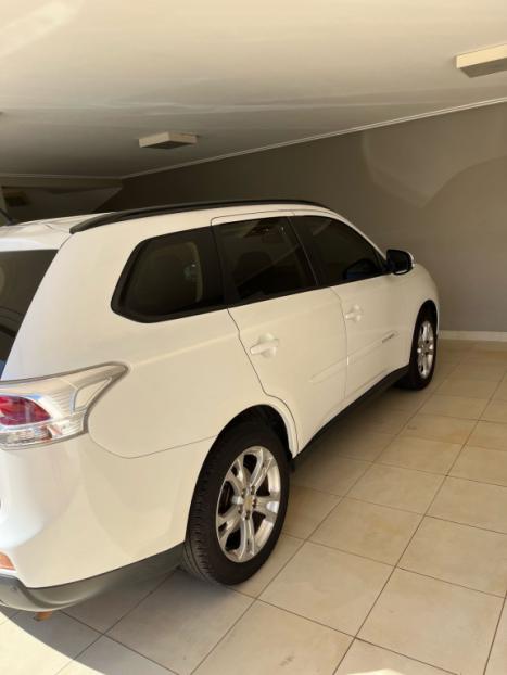 MITSUBISHI Outlander 2.0 16V 4P AUTOMTICO, Foto 2