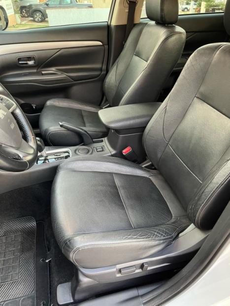 MITSUBISHI Outlander 2.0 16V 4P AUTOMTICO, Foto 9