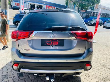 MITSUBISHI Outlander 3.0 V6 24V 4P GT 4X4 AUTOM�TICO, Foto 5