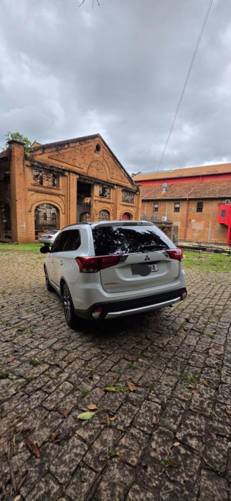 MITSUBISHI Outlander 2.0 16V 4P AUTOM�TICO, Foto 5