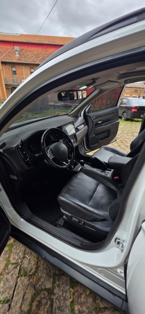 MITSUBISHI Outlander 2.0 16V 4P AUTOM�TICO, Foto 7