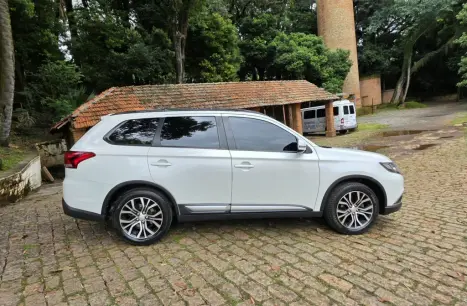 MITSUBISHI Outlander 2.0 16V 4P AUTOM�TICO, Foto 6