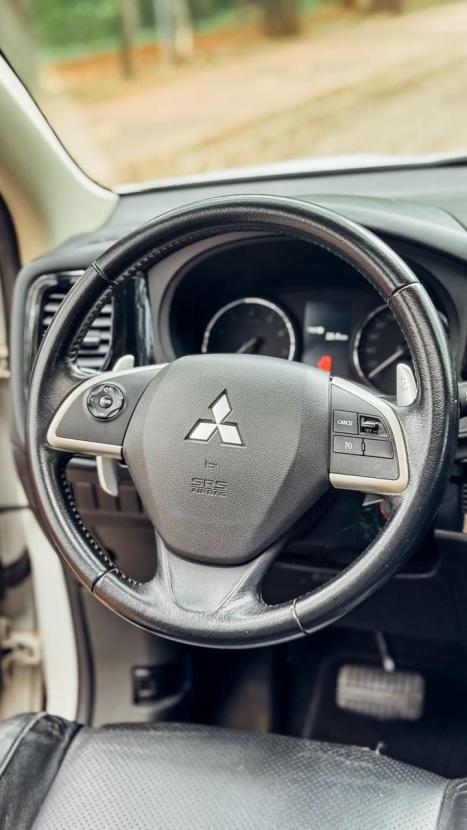 MITSUBISHI Outlander 2.0 16V 4P AUTOM�TICO, Foto 7