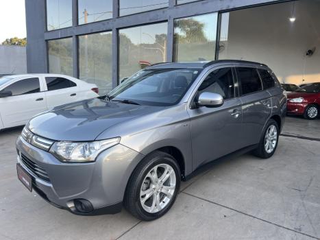 MITSUBISHI Outlander 3.0 V6 24V 4P GT4 4X4 AUTOM�TICO, Foto 2